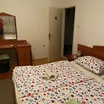 Affittacamere In With Balcony, Air Conditioning, Wifi 5188-1 Sukošan