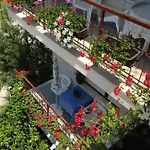 Affittacamere In With Balcony, Air Conditioning, Wifi 5188-1 Sukošan