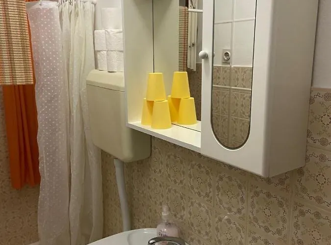 Gostinjska kuća In With Balcony, Air Conditioning, Wifi 5188-1