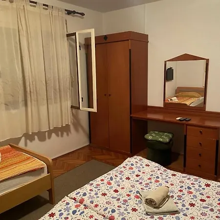Konukevi In With Balcony, Air Conditioning, Wifi 5188-1